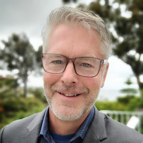 ClarkePauleyHeadshot